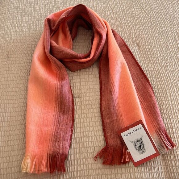 Beautiful alpaca scarf from Ecuador so soft and warm! - Picture 3 of 11